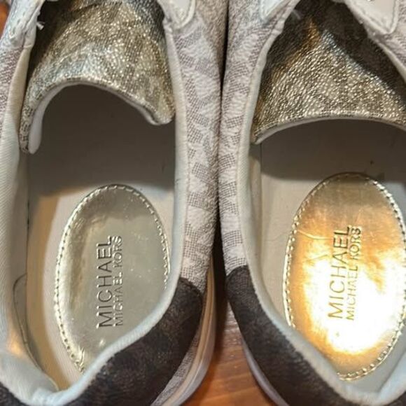 Michael Kors white MK logo sneakers with gold accents Size 9M - Picture 5 of 7
